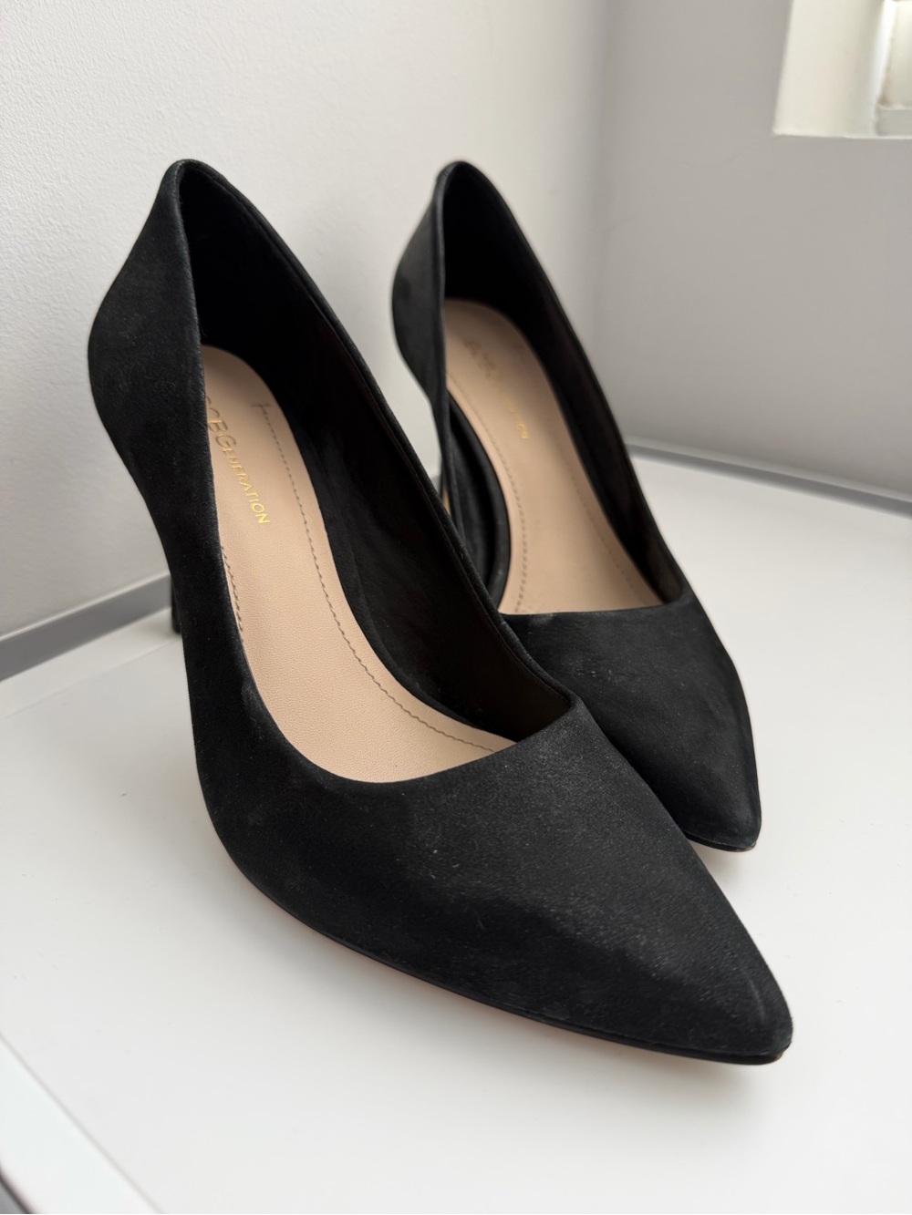 BCBGeneration Black Pointed Toe Suede Pumps (PL-GAMINKH-X)